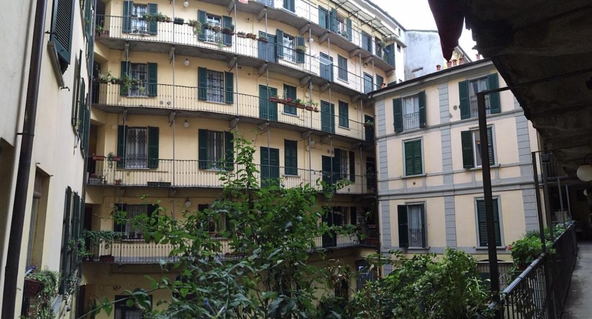 2 Bedroom In Porta Venezia Apartment Milan
